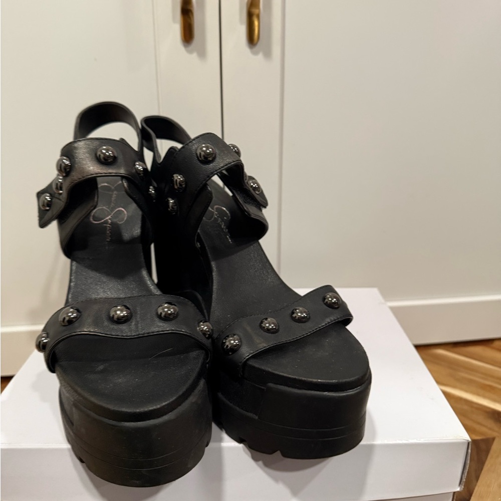 Jessica Simpson Black Platform Sandals size 8.5 (worn once) - Picture 9 of 9